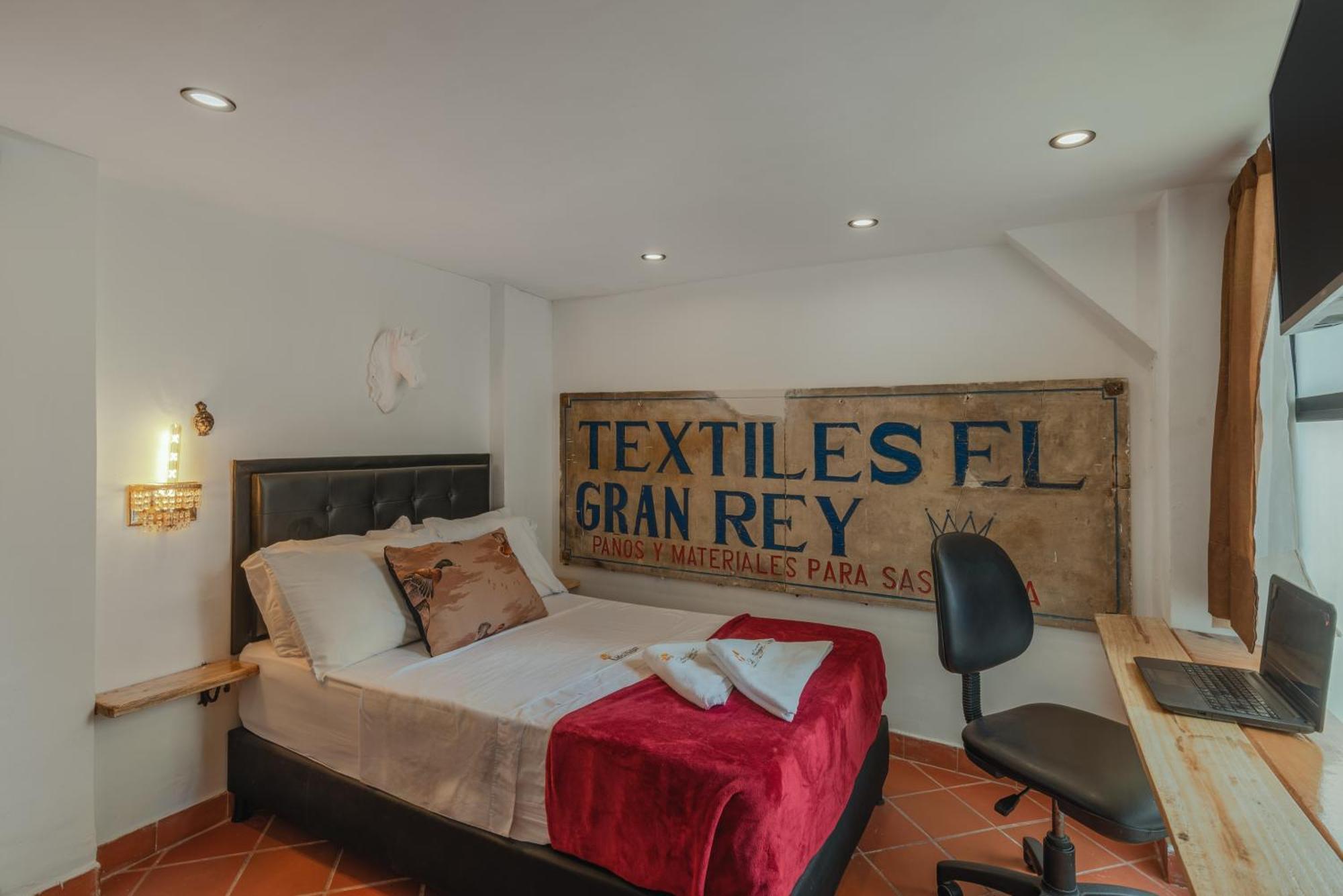 Casa Los Naranjos Hostal Medellín Eksteriør billede