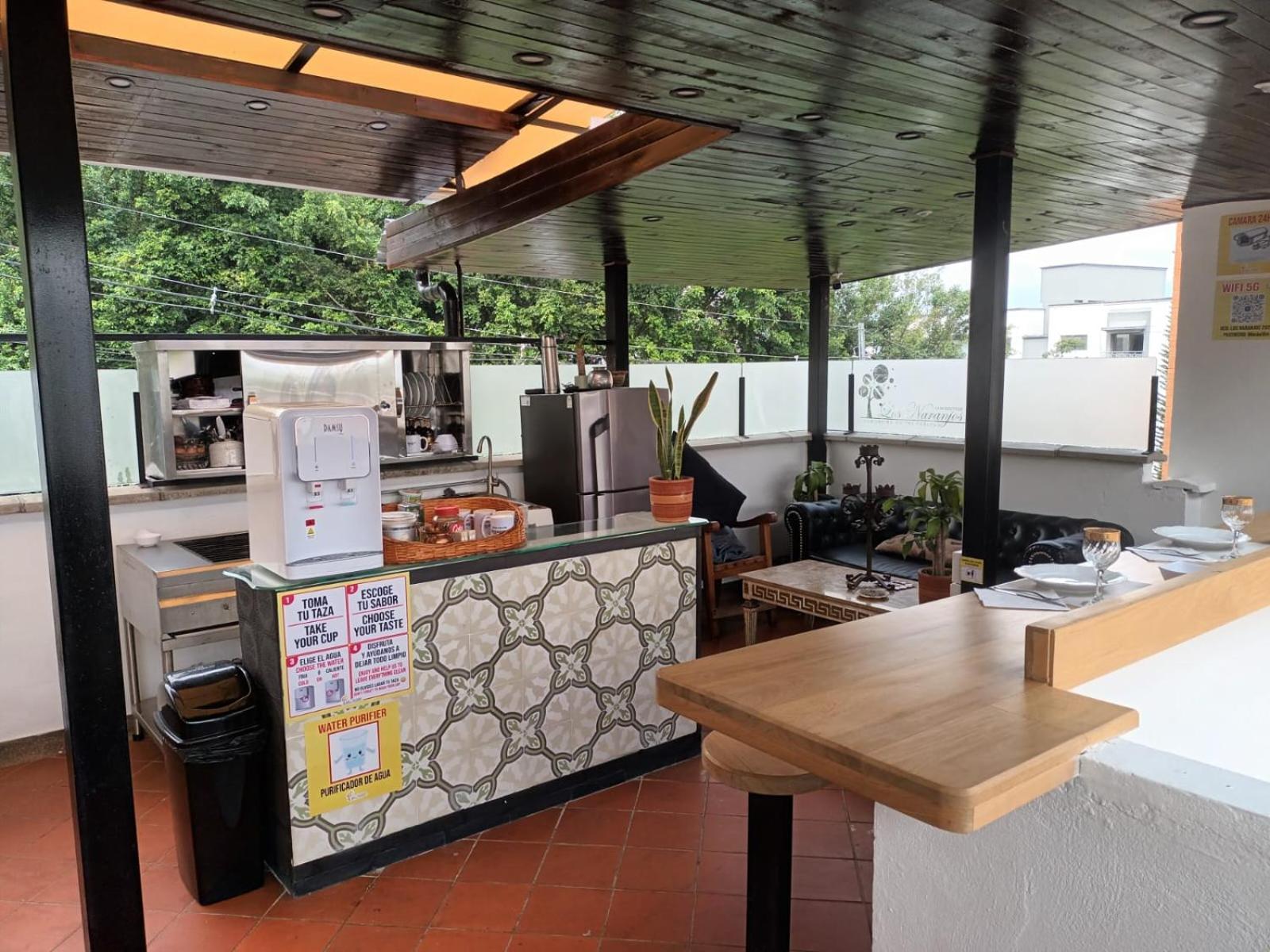 Casa Los Naranjos Hostal Medellín Eksteriør billede